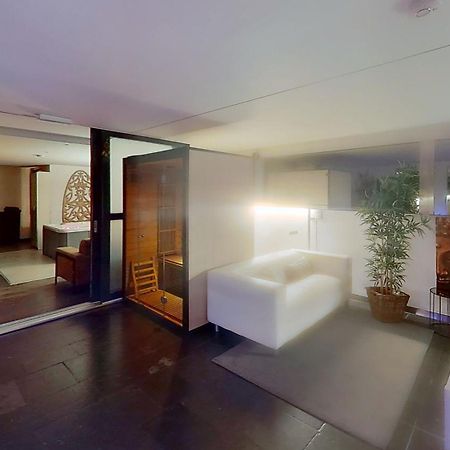 Nice And Cosy Place With Jacuzzi And Sauna To Relax In The Centre Of Antwerpen Exterior foto